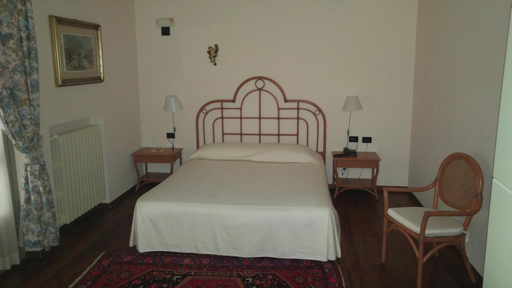 Locanda Del Boscogrande Montegrosso dʼAsti Extérieur photo